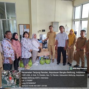 PEMBERIAN BANTUAN BAGI KELOMPOK PENGOLAH HASIL PERIKANAN